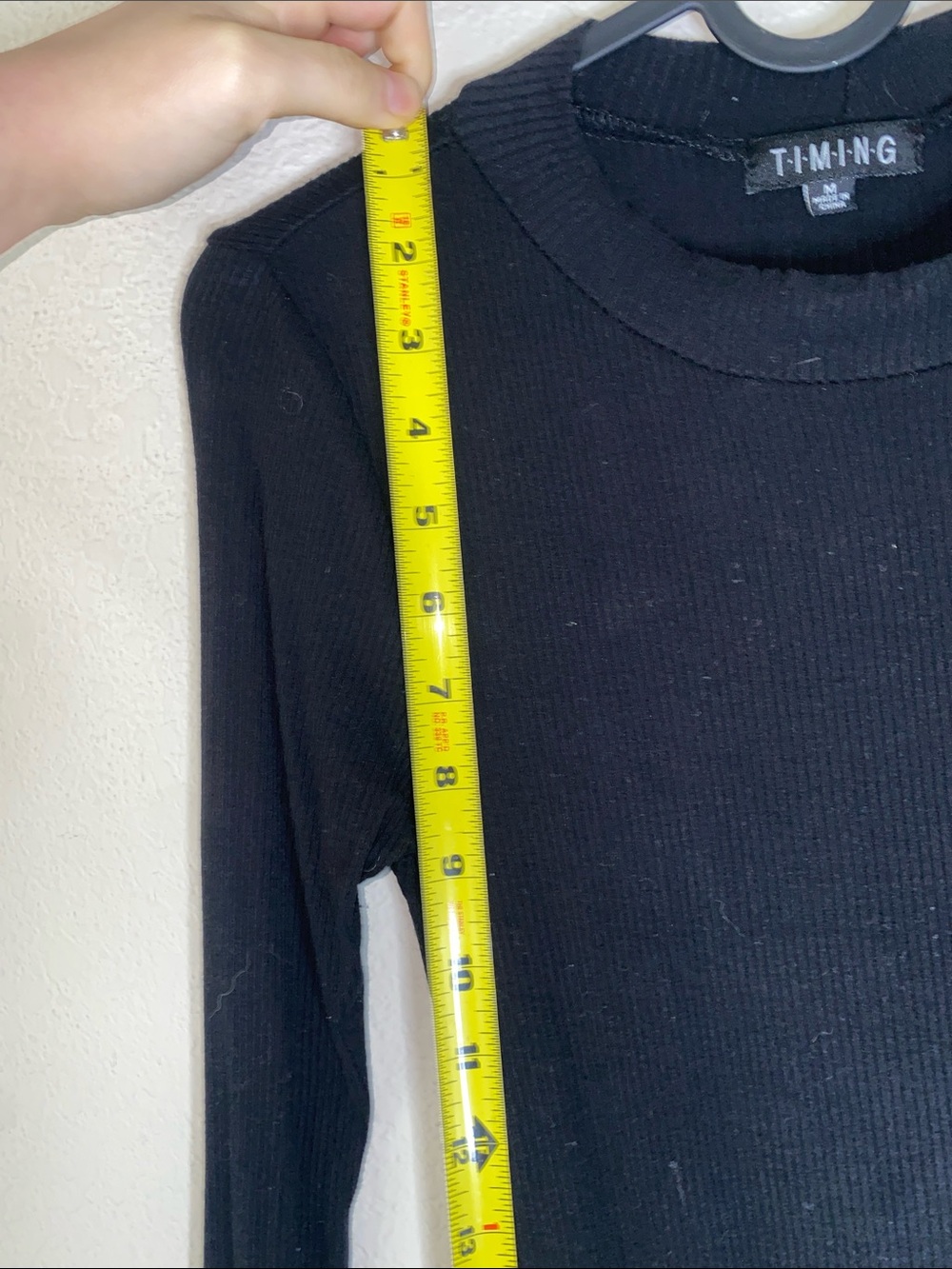 ✨Black ribbed long sleeve body suit that buttons on the bottom! - Picture 3 of 6